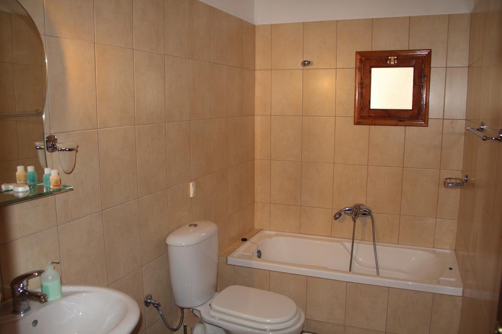 Piges Hotel Glikí Szoba fotó